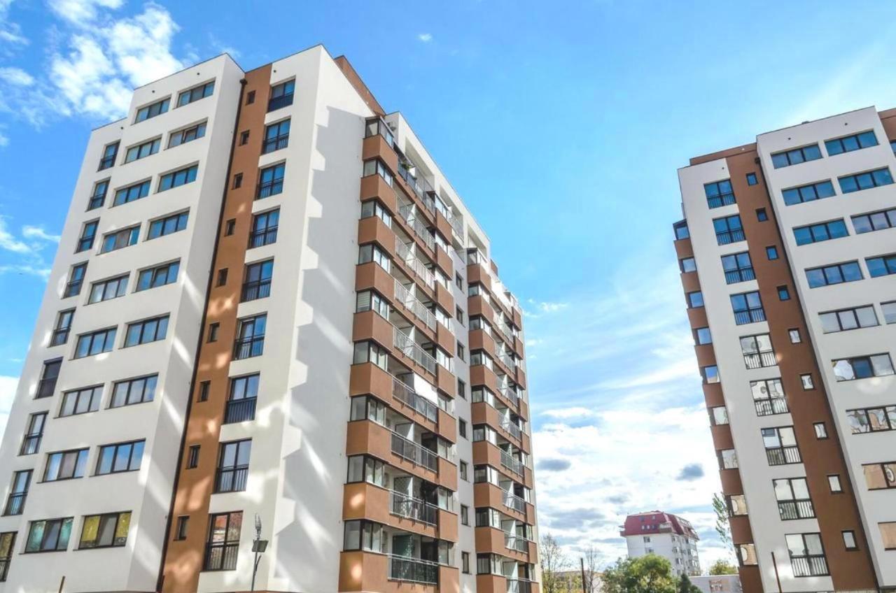 Big & Cosy Apartment With 3 Double Beds & 2 Bathrooms Iasi Exteriör bild