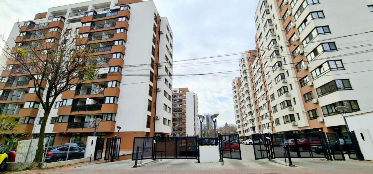 Big & Cosy Apartment With 3 Double Beds & 2 Bathrooms Iasi Exteriör bild