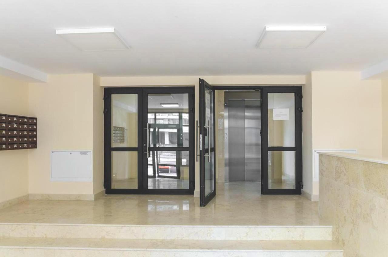 Big & Cosy Apartment With 3 Double Beds & 2 Bathrooms Iasi Exteriör bild
