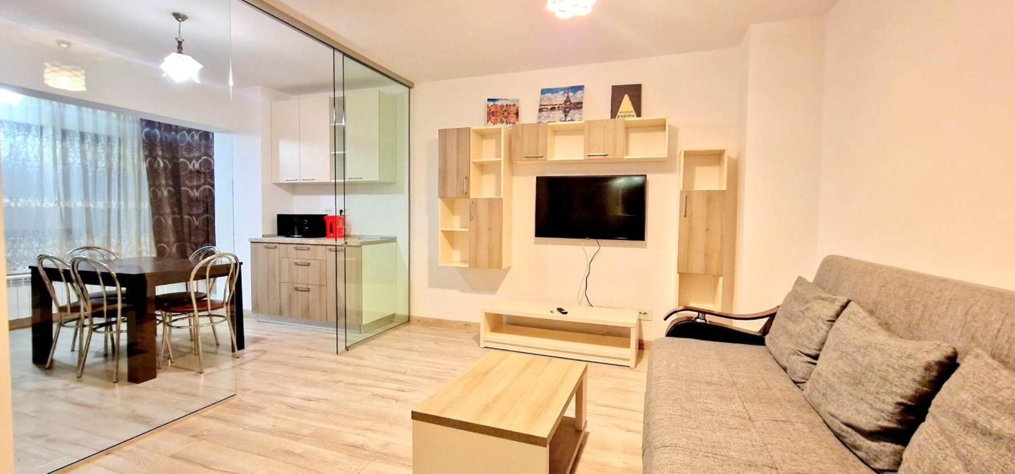 Big & Cosy Apartment With 3 Double Beds & 2 Bathrooms Iasi Exteriör bild